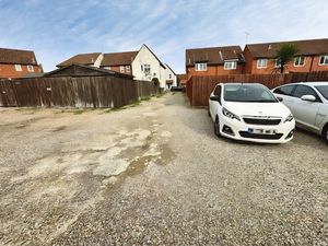 COLLINGWOOD ROAD- click for photo gallery